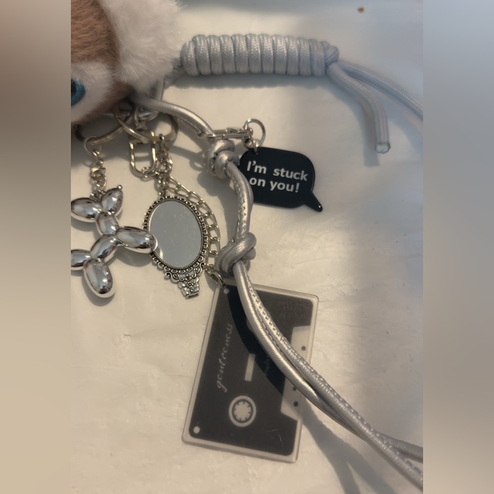 Fun Keychains with Many Amazing Accessories - Picture 8 of 16